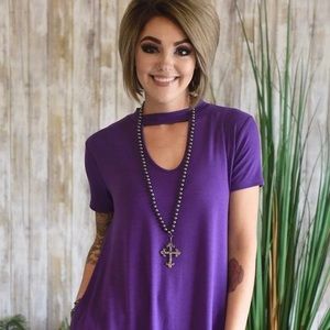 BLACK Boutique Keyhole Top